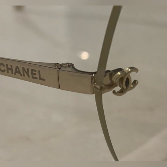 Chanel SQUARE BLUE LIGHT Titanium GLASSES
Titanium - Picture 9 of 15